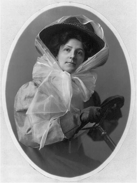 Automobile Fashion 1910