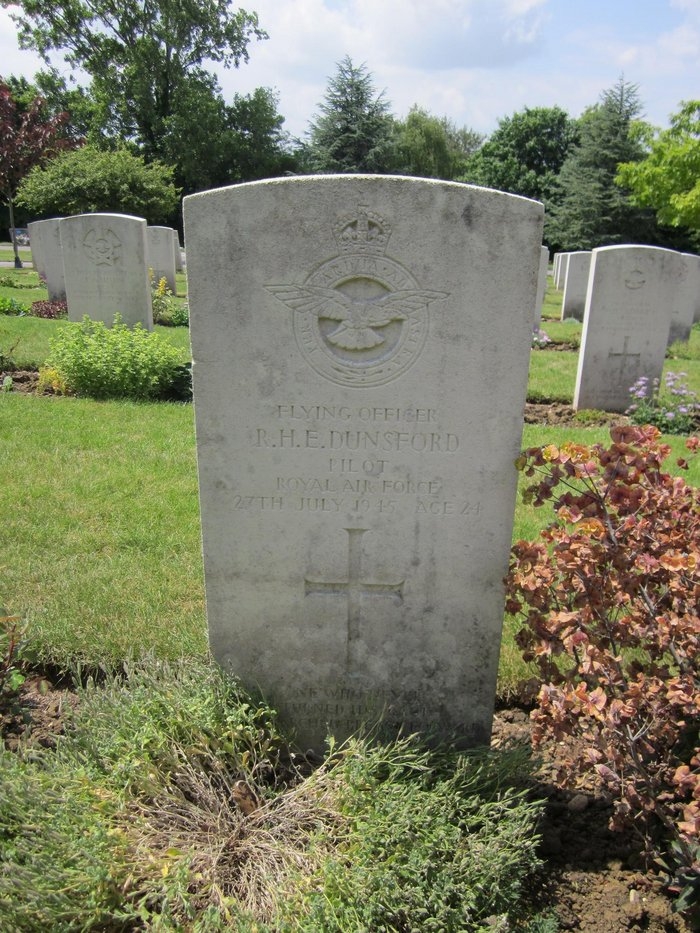 Ronald Henry Edward Dunsford gravesite
