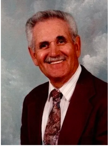 James C. "Charlie" Holbrook, 90, of Newark, Ohio  1931 - 2022