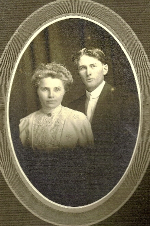 Unidentified Iowa Couple