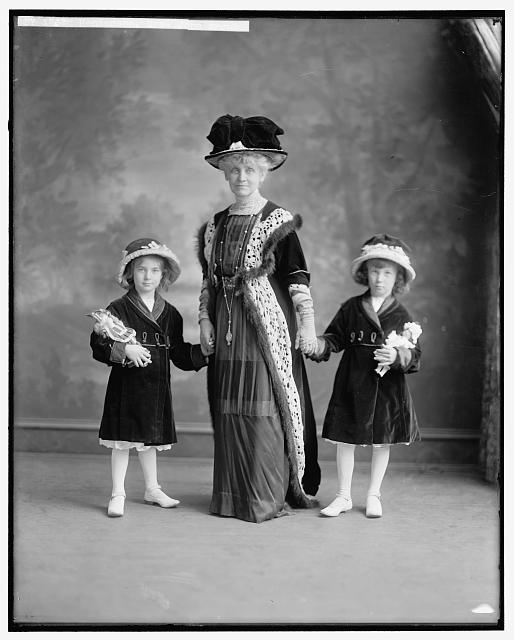 HENDERSON, JOHN, MRS. WITH CHILDREN