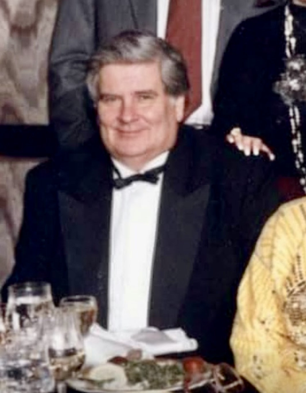 James L Papagalis