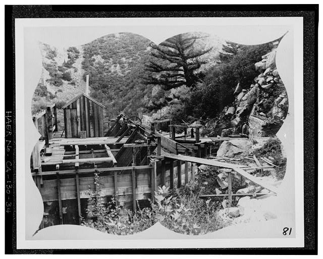34. FORMER SANDBOX ON SAR-1 FLOWLINE. EEC print no....