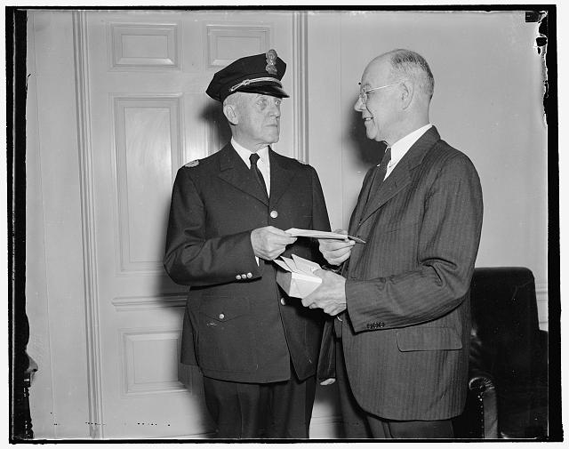 Given purse on retirement. Washington, D.C., Oct. 1....