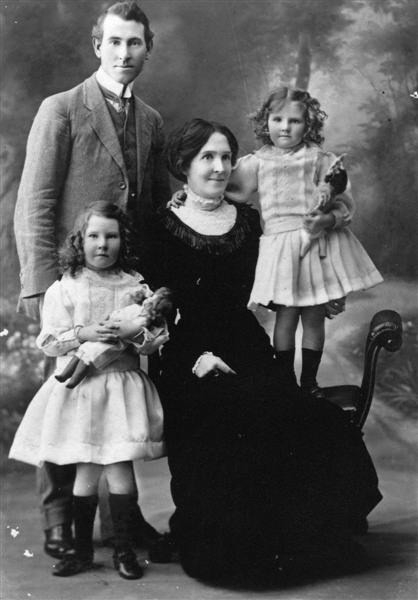 Aubrey Denning and Family NSW Australia