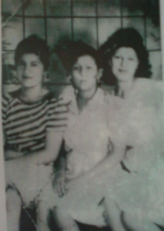 Amparo, Beatrice, & Esperanza Sloss, TX