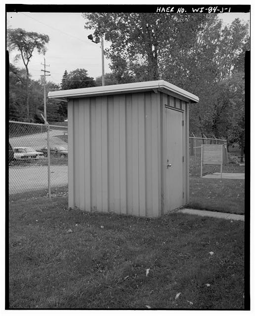 1. VIEW SOUTHWEST, Storage building - Appleton Locks &...