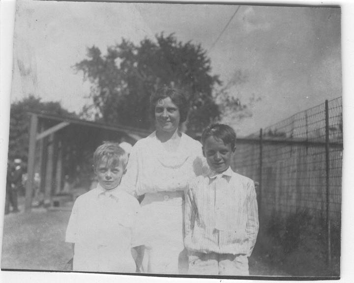 Mabel Mcknight with her sons Charles and Ken