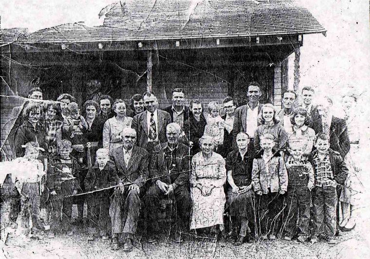 Archie M. Holley & Belle Johnson Family, TN