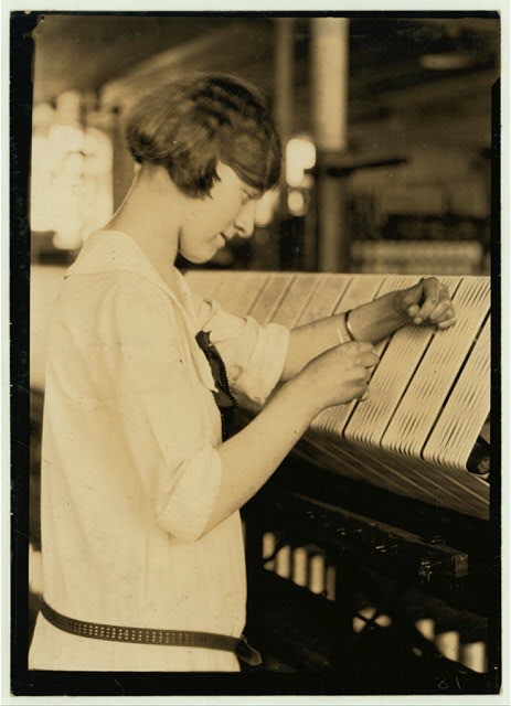 Cheney Silk Mills. Favorable working conditions....