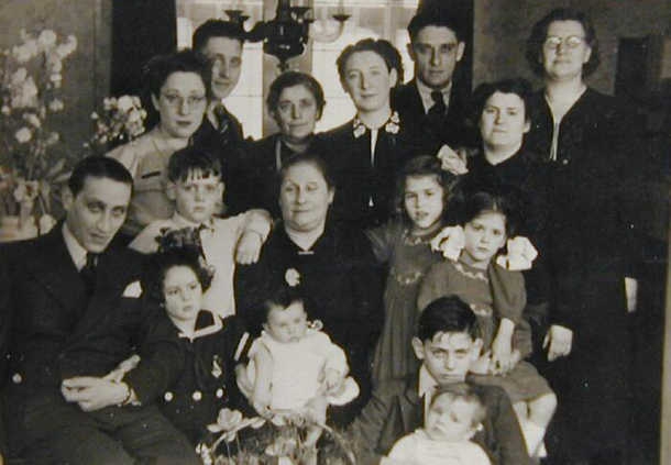 Abas family, 1942