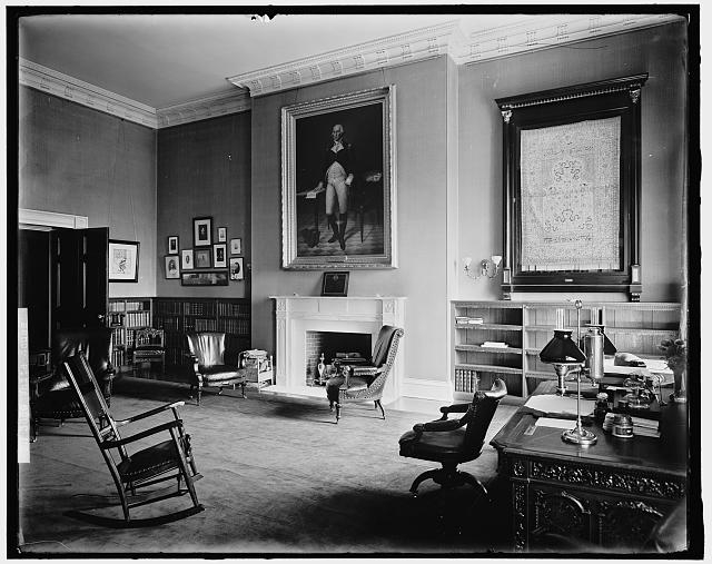 WHITE HOUSE. PRESIDENT'S PRIVATE LIBRARY