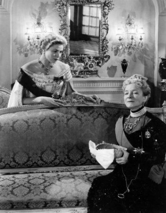 Ingrid Bergman and Helen Hayes