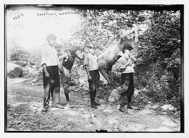 Boys carrying fake deer in deerhunt,Wyndygoul