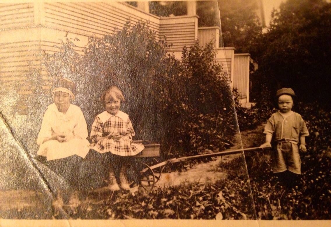 Mable, Myrtle & Clarence Meier 