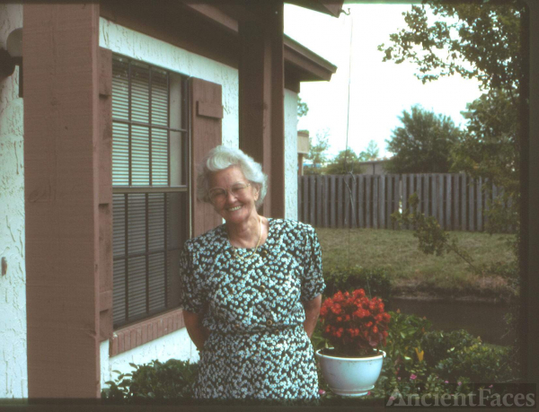 kKWilma Tomlinson (Shaw) 1993 in Jacksonville, Florida