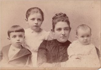 Family Portrait in early 1900s